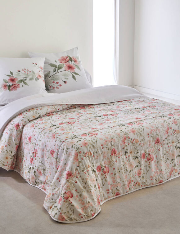 Couvre-lit matelass&eacute; Eglantine imprim&eacute; fleuri (rose)