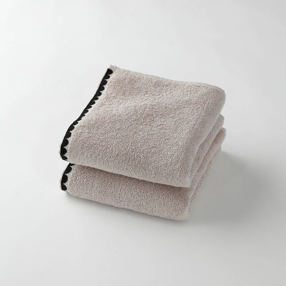 Serviettes de bain finition broderie fantaisie - 420g/m2 (sable)