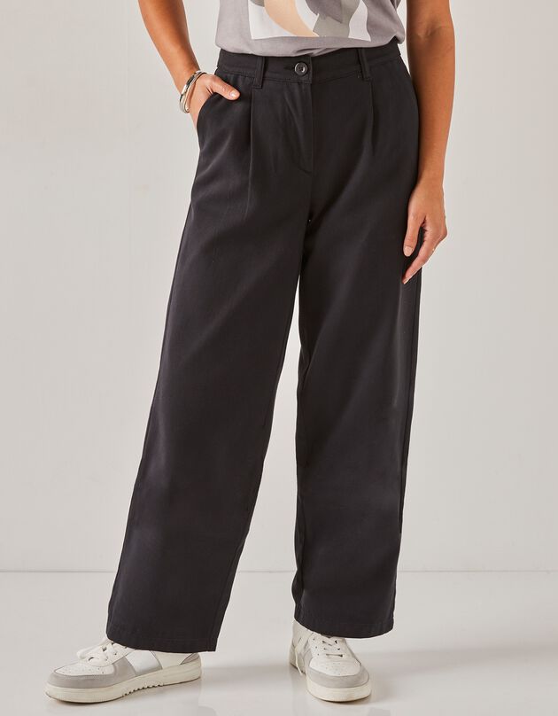 Ruime, rechte broek, speciaal voor kleine lengtes (zwart)