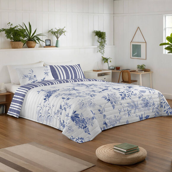Couvre-lit matelass&eacute; Capri imprim&eacute; r&eacute;versible (bleu)