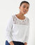 T-shirt met ronde hals en lange mouwen in kant (wit)