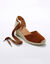 Sandalen met sleehak en bindlintjes (karamel)