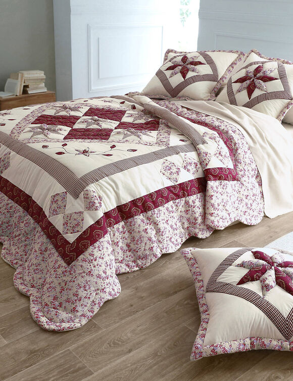 Bedsprei met patchwork (bordeaux)