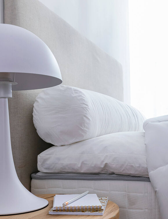 Peluwkussen met Proneem&reg; antihuisstofmijtbehandeling, stevig (wit)