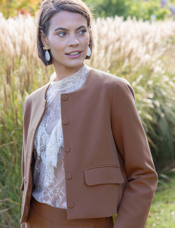 Veste courte de tailleur &agrave; col rond, unie (moka)