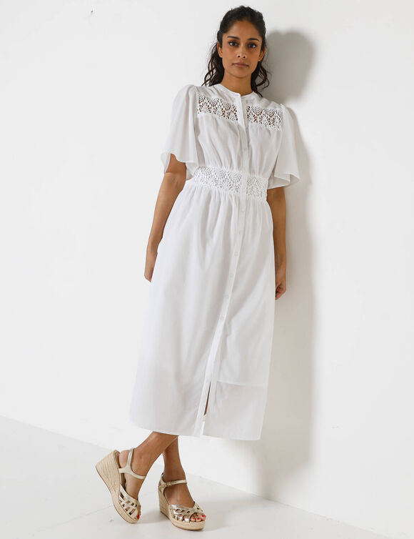 Robe boutonn&eacute;e macram&eacute;, manches coudes &eacute;vas&eacute;es (wit)