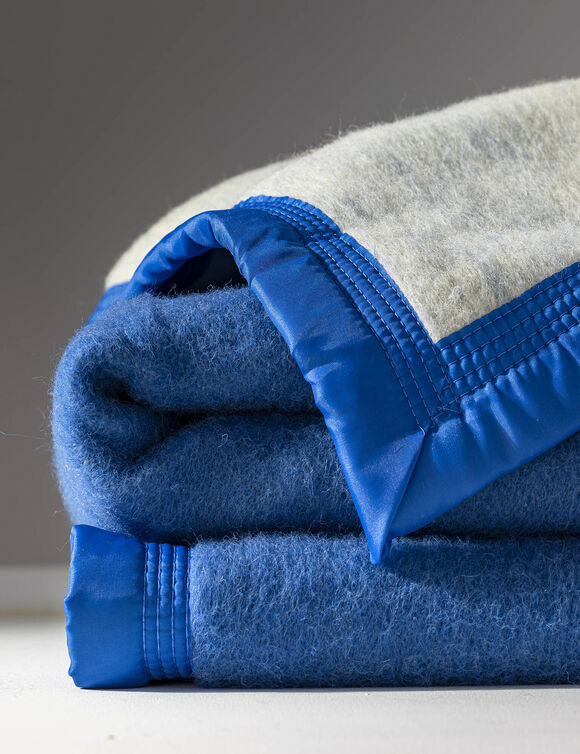 Tweekleurig deken in wol 800g/m2 (blauw)