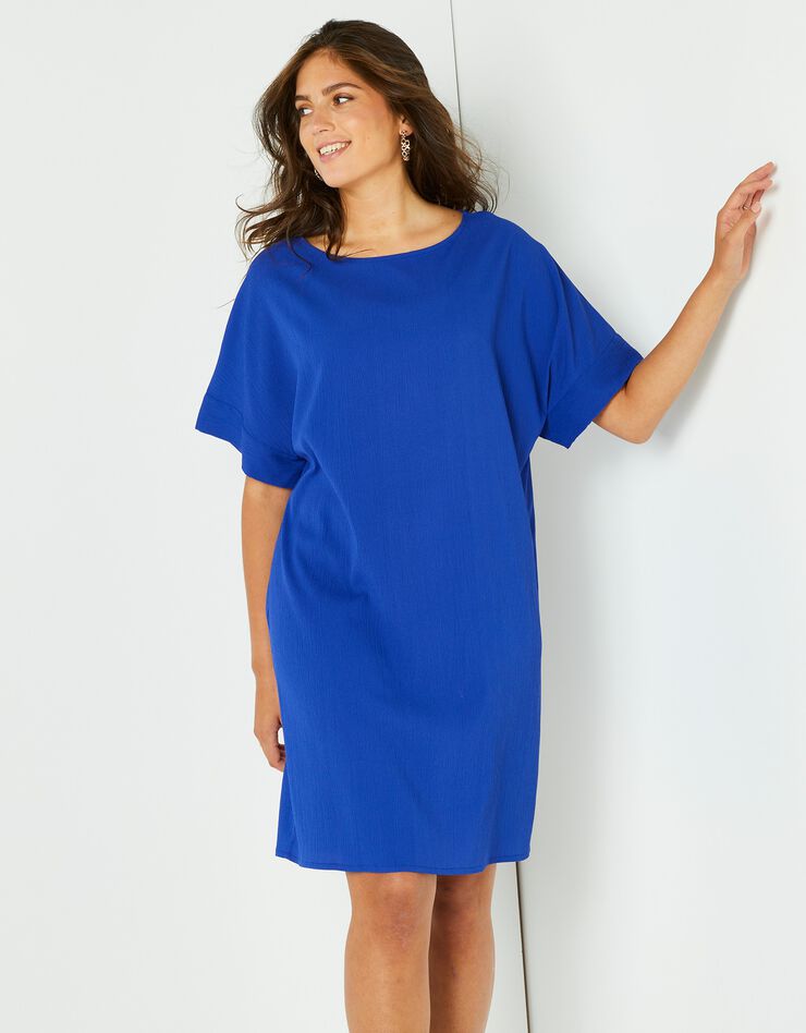 Robe forme housse unie manches courtes tissu texturé (iris)