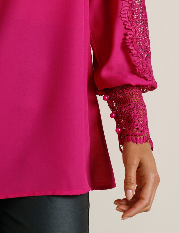 Blouse macramé col V manches longues, crêpe fluide (violine)