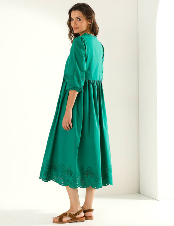 Robe manches 3/4, d&eacute;tails en broderie anglaise (vert)