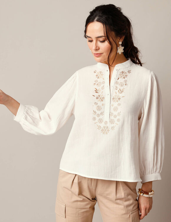 Blouse brodée, double gaze de coton (écru / beige)