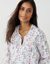 Tunique boutonnée à plis imprimé fleuri (blanc)