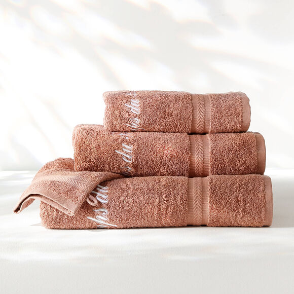 Effen handdoek, zacht comfort, personaliseerbaar (kastanje)