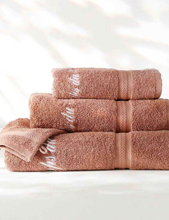 Effen handdoek, zacht comfort, personaliseerbaar (kastanje)