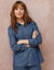 Bloes met knoopsluiting in lichte jeans (stone)