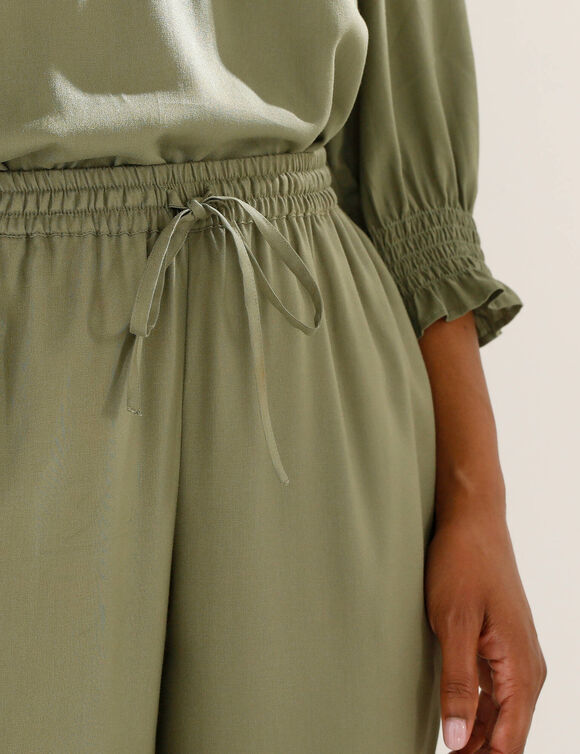 Pantalon 7/8 fusel&eacute; uni (kaki)
