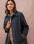 Imperm&eacute;able long d&eacute;perlant, doublure satin&eacute;e (marine)