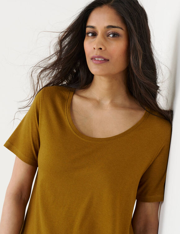 T-shirt col rond manches courtes (vert olive)