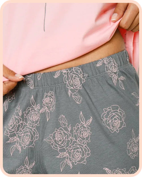 Pyjama en coton manches longues imprimé de roses, doux et élégant pour dormir sereinement — comment choisir sa taille de pyjama pour femme ? | Blancheporte