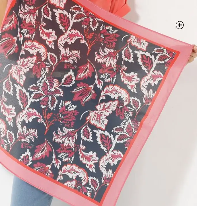 Sjaaltje voor dames met bloemenprint in roze en zwart om te dragen met broekpak | Blancheporte