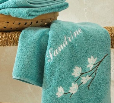 Idées cadeaux Blancheporte : la broderie personnalisable