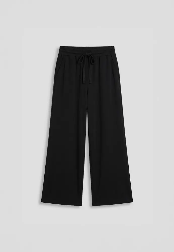 Effen wijde broek in soepelvallende stof