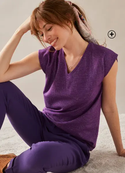 T-shirt col V en maille fantaisie brillante, pour un look élégant dans les couleurs tendances automne hiver 2024 - Blancheporte