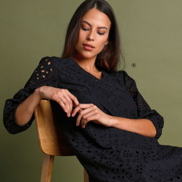 Robe femme broderie anglaise Lora Zellini® noir manches 3/4 100% coton pas cher | Blancheporte