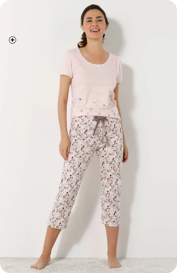 Pantacourt imprimé fleuri en jersey de coton, coupe fluide et confortable — comment choisir sa taille de pyjama pour femme ? | Blancheporte