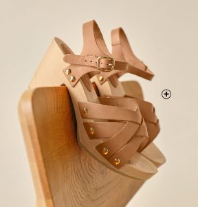 Sabots cloutés en cuir Sabots femme cloutés en cuir à talon bois caramel pas cher | Blancheporte