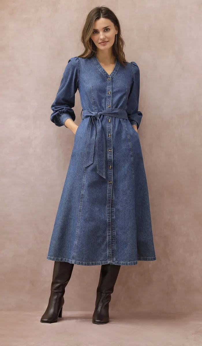 Lange denimjurk met knoopsluiting en ceintuur, getailleerde pasvorm, in verwassen blauw – Blancheporte-blog