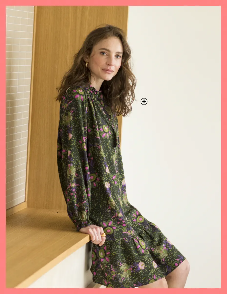 Robe évasée à col volanté imprimé, idéale pour un look romantique - Blancheporte