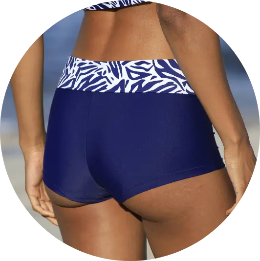 Boxer de bain modulable imprimé zèbre pour une coupe personnalisée, idéal pour choisir sa taille et sa forme de maillot de bain | Blancheporte
