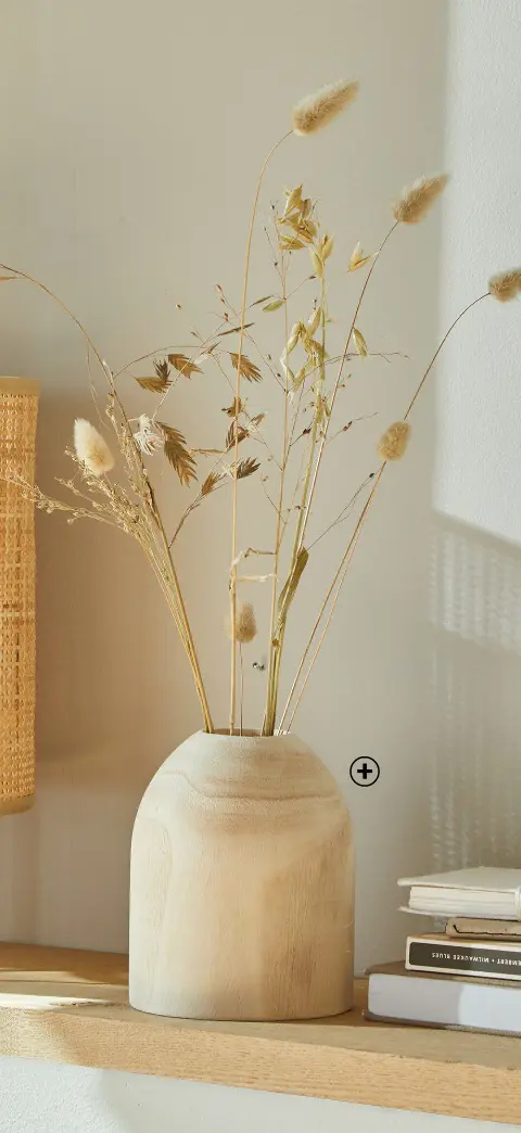 Vase en bois brut, style nature et minimaliste, pour une déco tendance hiver 2024 | Blancheporte