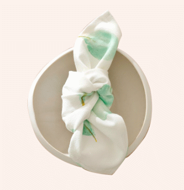 Serviette de table blanc et vert imprimé feuilles 40 x 40 cm coton bio Made in France pas cher - Blancheporte