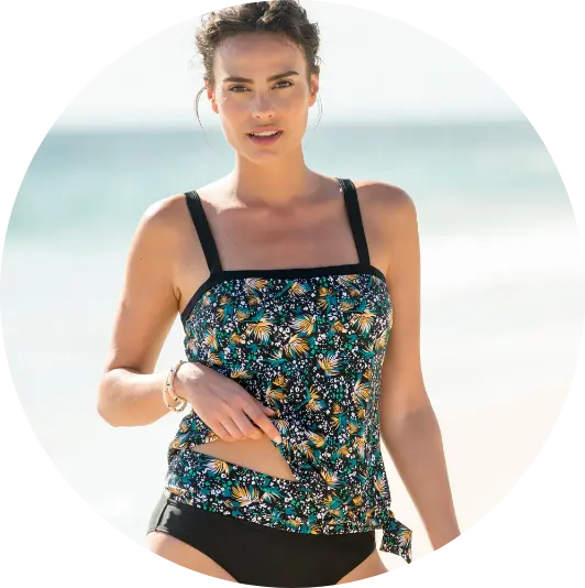 Haut de tankini blousant post-opératoire Abella avec nouette, adapté pour bien choisir sa taille et sa forme de maillot de bain | Blancheporte