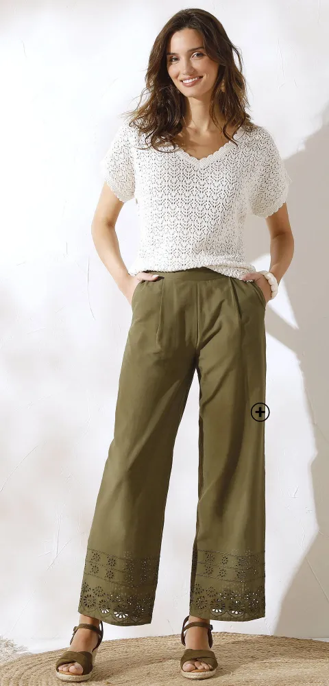 Pantalon 7/8ème en broderie anglaise – une alternative originale pour celles qui se demandent comment porter le pantalon large en été