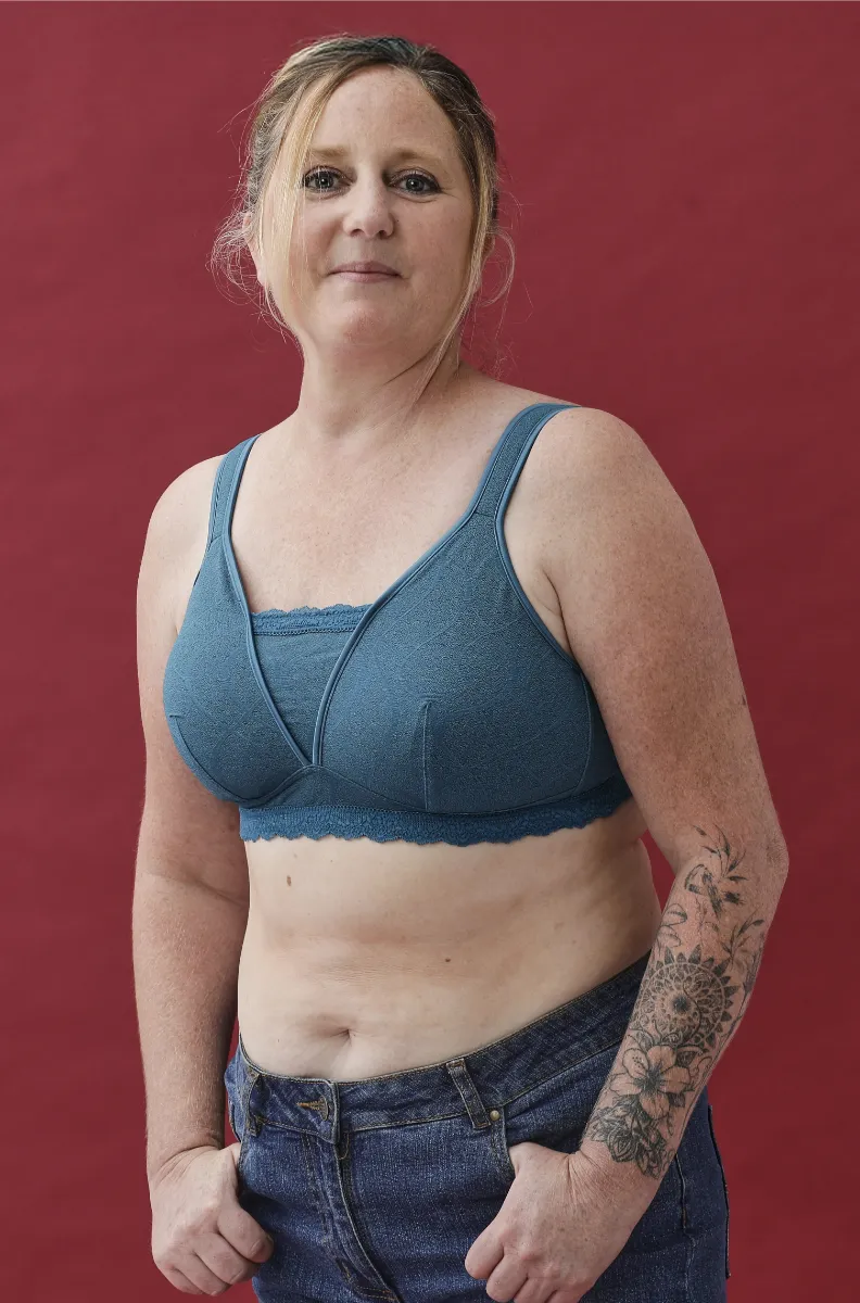 Soutien-gorge post-opératoire dentelle bleu canard avec modestie doublée coton, forme emboîtante - sans armatures - Blog Blancheporte