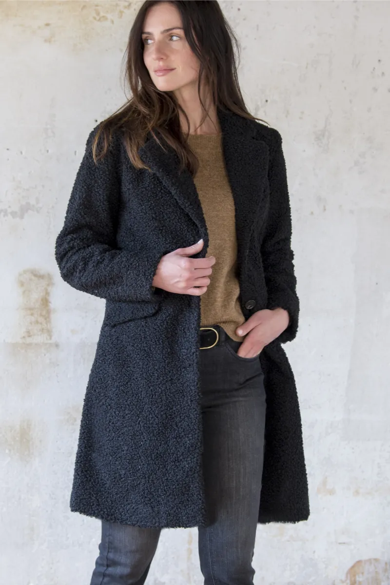 Manteau noir maille bouclette, col tailleur - Blog Blancheporte