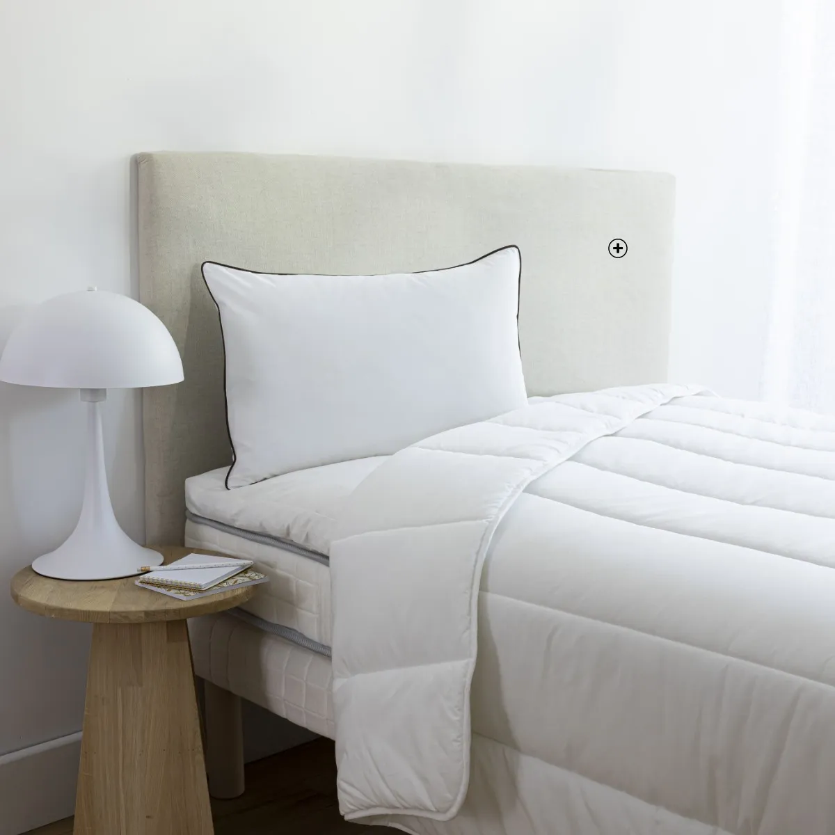Couette chaude garnissage Aerelle® fibre recyclées 300g/m² blanc pas cher | Blancheporte