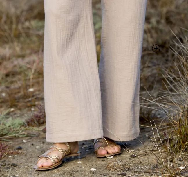 Pantalon taille haute en gaze de coton – léger et structuré, parfait pour découvrir comment porter le pantalon large en toute saison