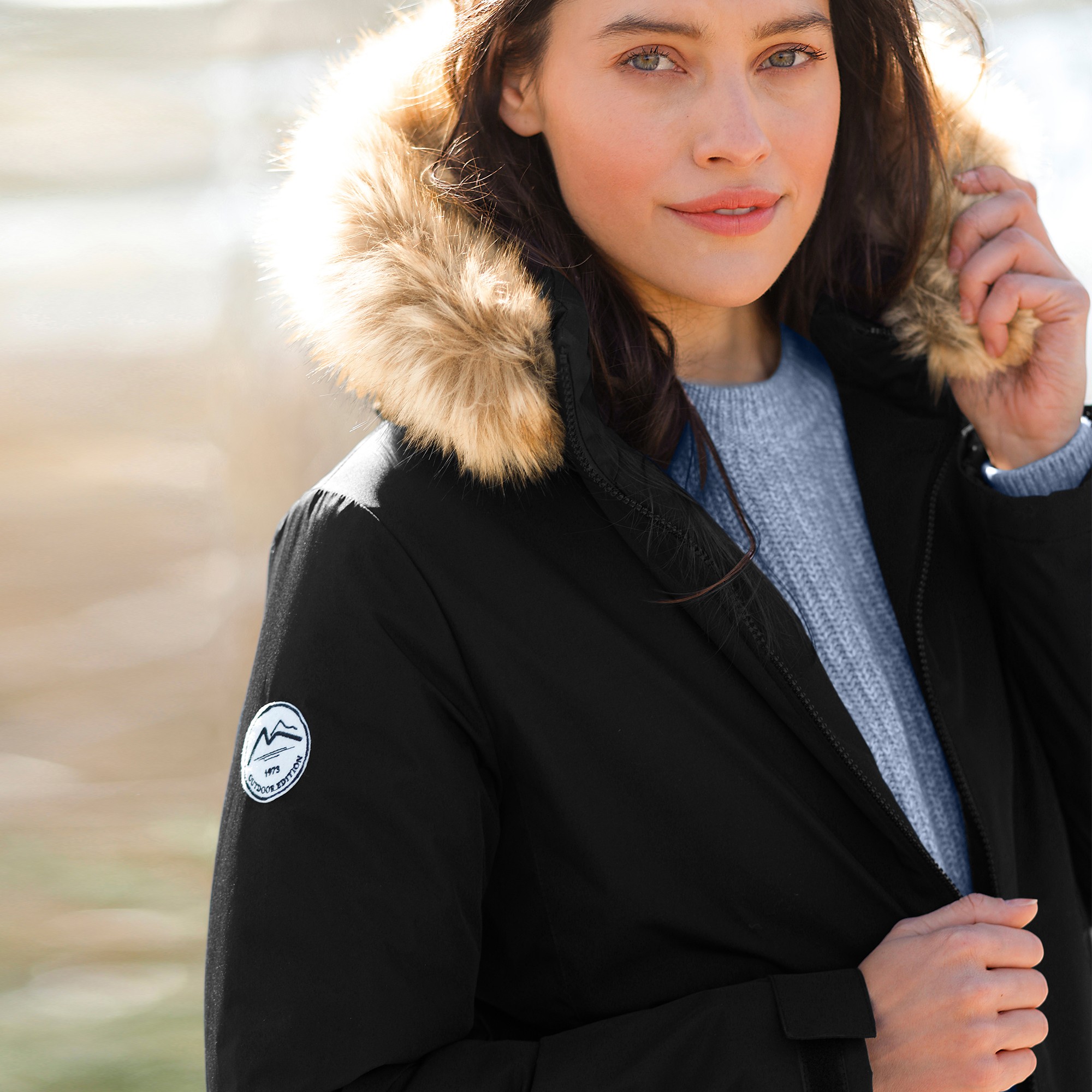 Parka femme imperméable avec sale capuche