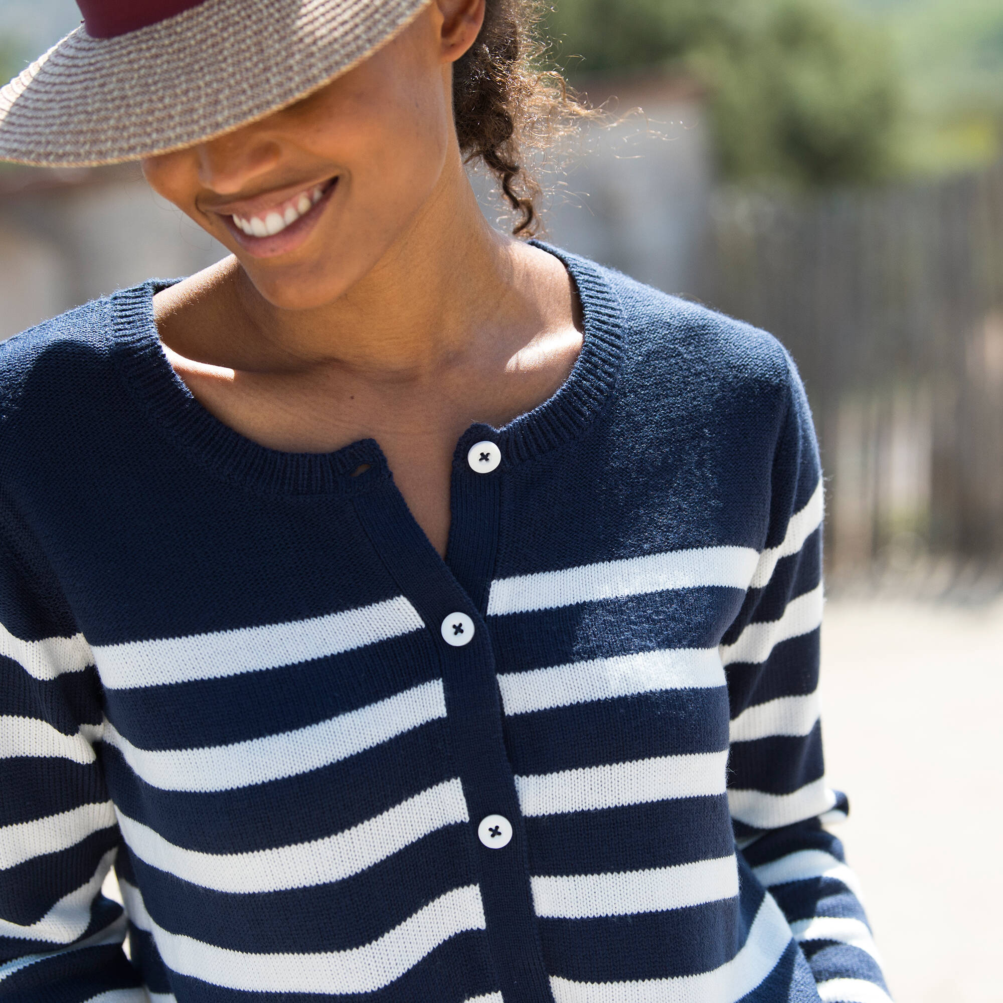 Pull beige rayures bleu marine coeur - Cozette Lille