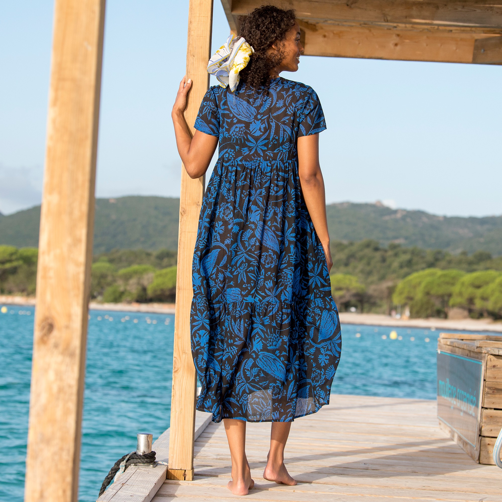 Robe longue imprim e col V cr pon noir bleu Blancheporte